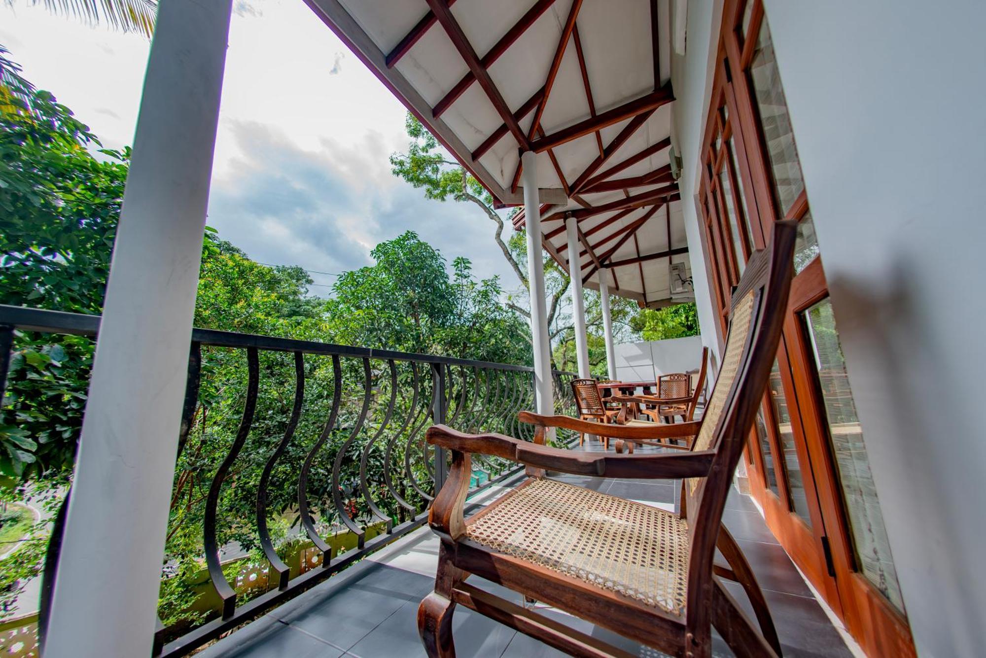 Ciel Grand Villa Kandy Exteriör bild